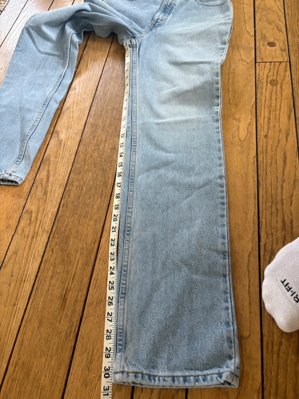 Vintage Levi’s 512 Slim Fit Straight Leg Light Wash Jeans USA / Juniors - Picture 16 of 16
